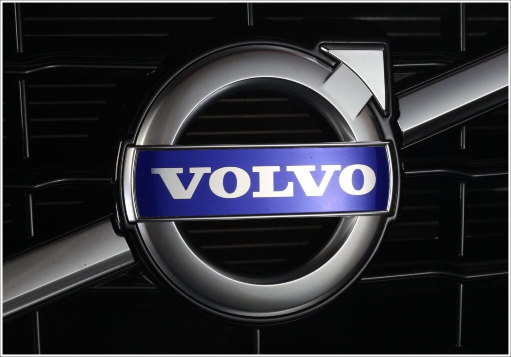 Volvo Group is hiring Graduate Engineer Trainee & Graduate Apprentice Trainee in Hoskote, Karnataka. Freshers eligible. Apply online now.